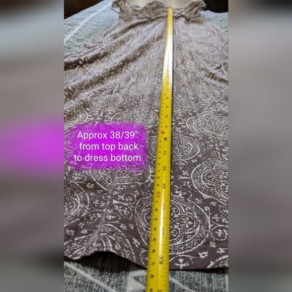 Denver Hayes Midi, beige & white halter dress, Size med, GUC - Picture 4 of 9